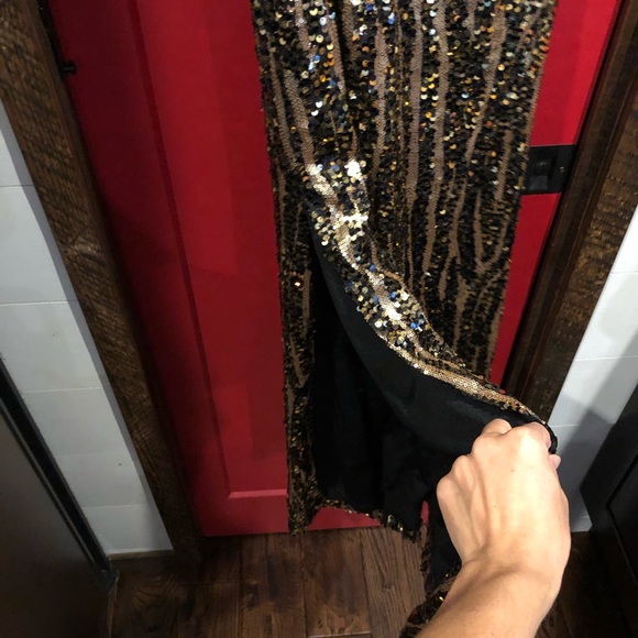 Long sequined dress - Picture 4 of 5